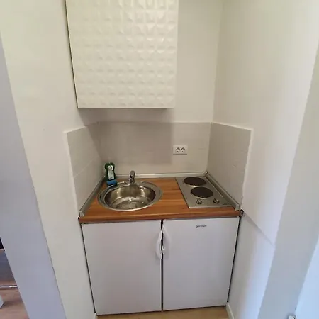 Old Town Apartment *