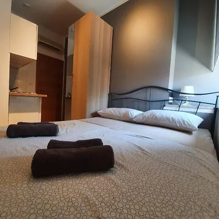 Old Town Apartment *